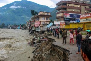 PM Modi Meeting On Himachal Flood News: PM Modi ने बुलाई हाई लेवल मीटिंग, 330 लोगों की मौत, 10 हजार करोड़ का नुकसान