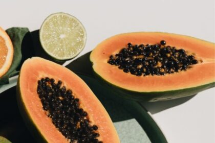 consuming-raw-papaya (7)