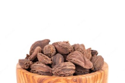 happen-if-we-eat-black-cardamom (1)