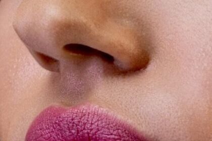 Do skin care with beetroot peel