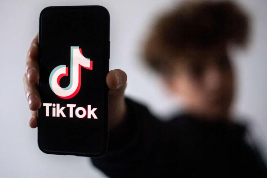 Tik Tok Ban: टिकटॉक को एक और झटका, भारत के बाद अब New York शहर में भी सुरक्षा कारणों का हवाला देकर लगाया गया Ban