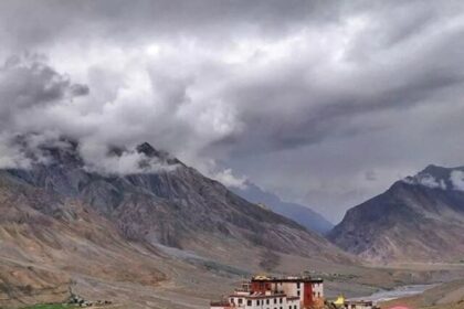 visit-places-in-spiti-valley-for-travel-enthusiasts (1)