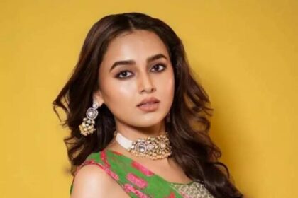 tejasswi-prakashs-sari-looks (1)