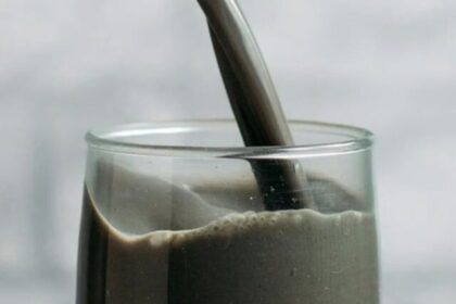 world-whose-milk-is-black (4)