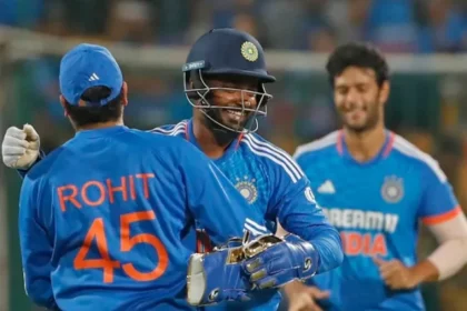India-players-celebrate-720