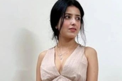 who-is-panchayat-3-mla-daughter-chitra-3