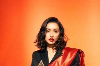 shraddha-kapoor-saree-looks
