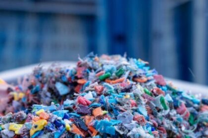 largest-plastic-waste-country-5-864x1536